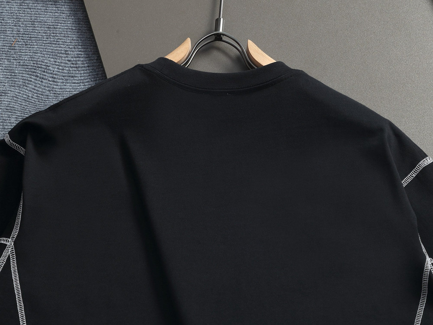 260415 New high-quality, minimalist design T-shirt