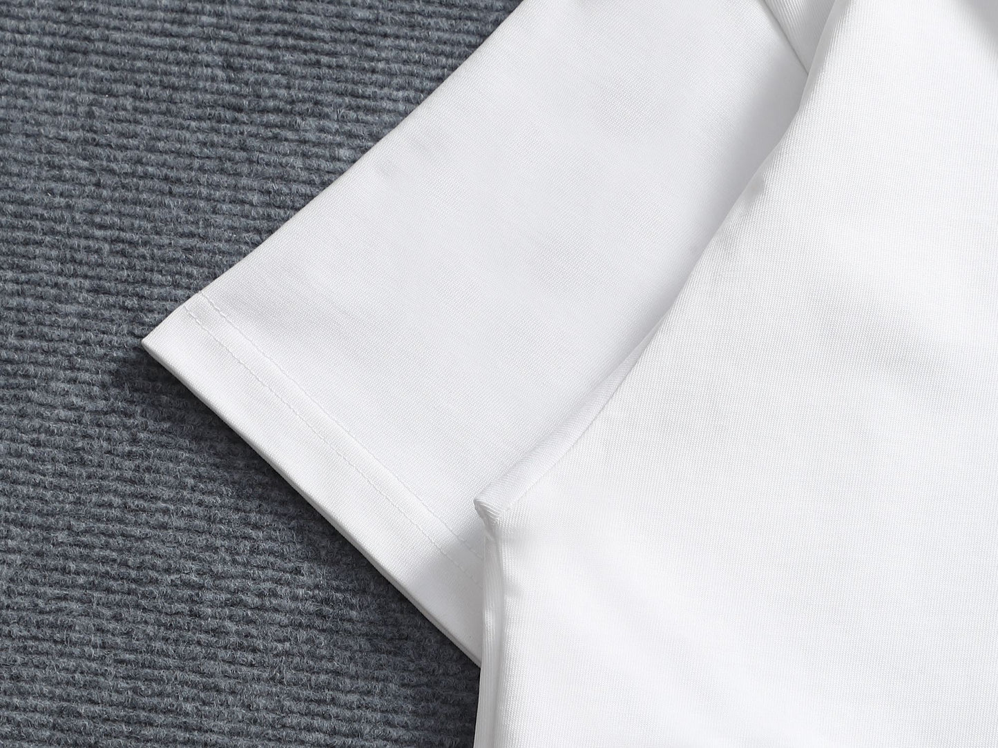 260415 New high-quality striped-neck simple T-shirt