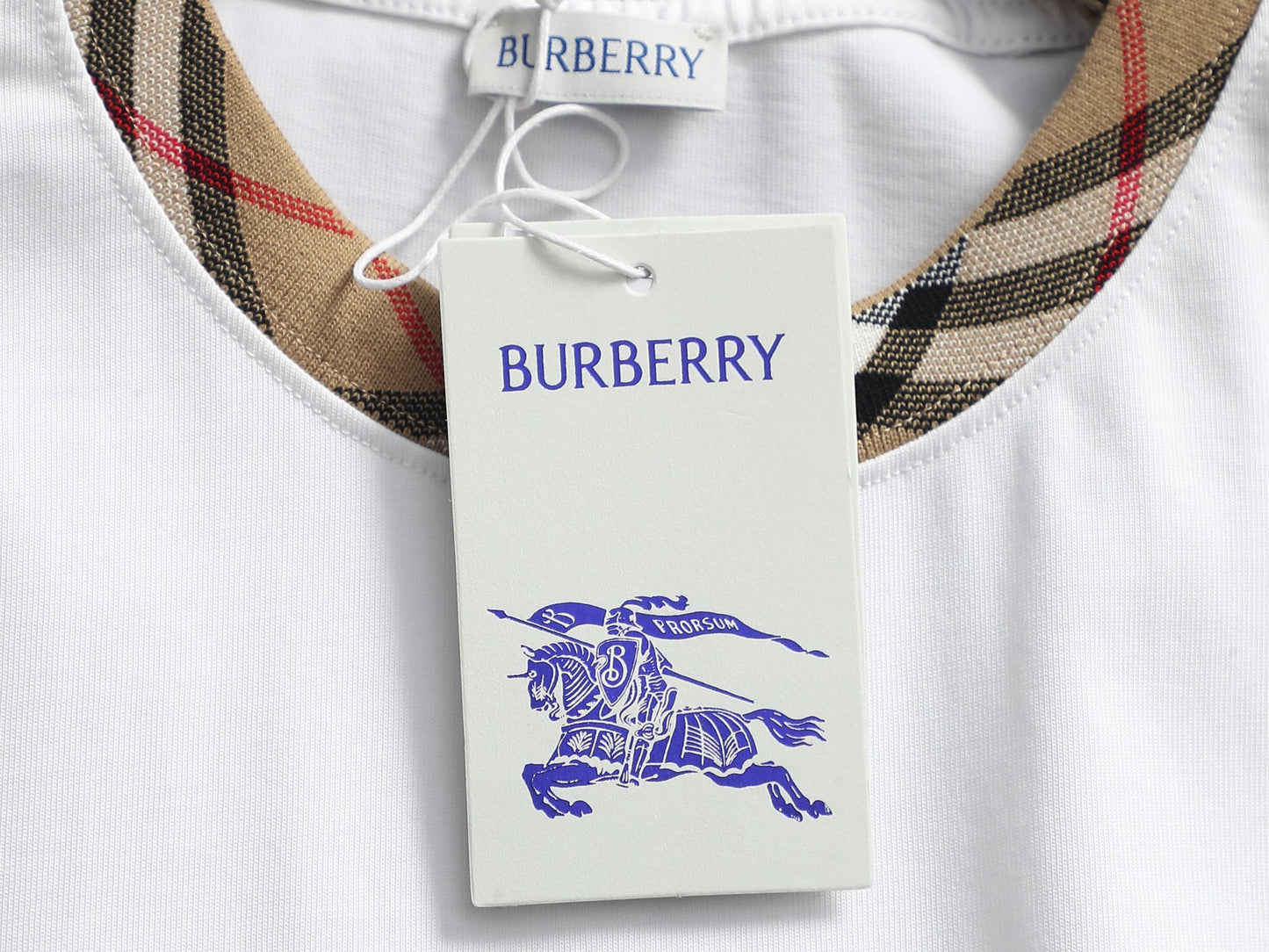 260415 New high-quality striped-neck simple T-shirt
