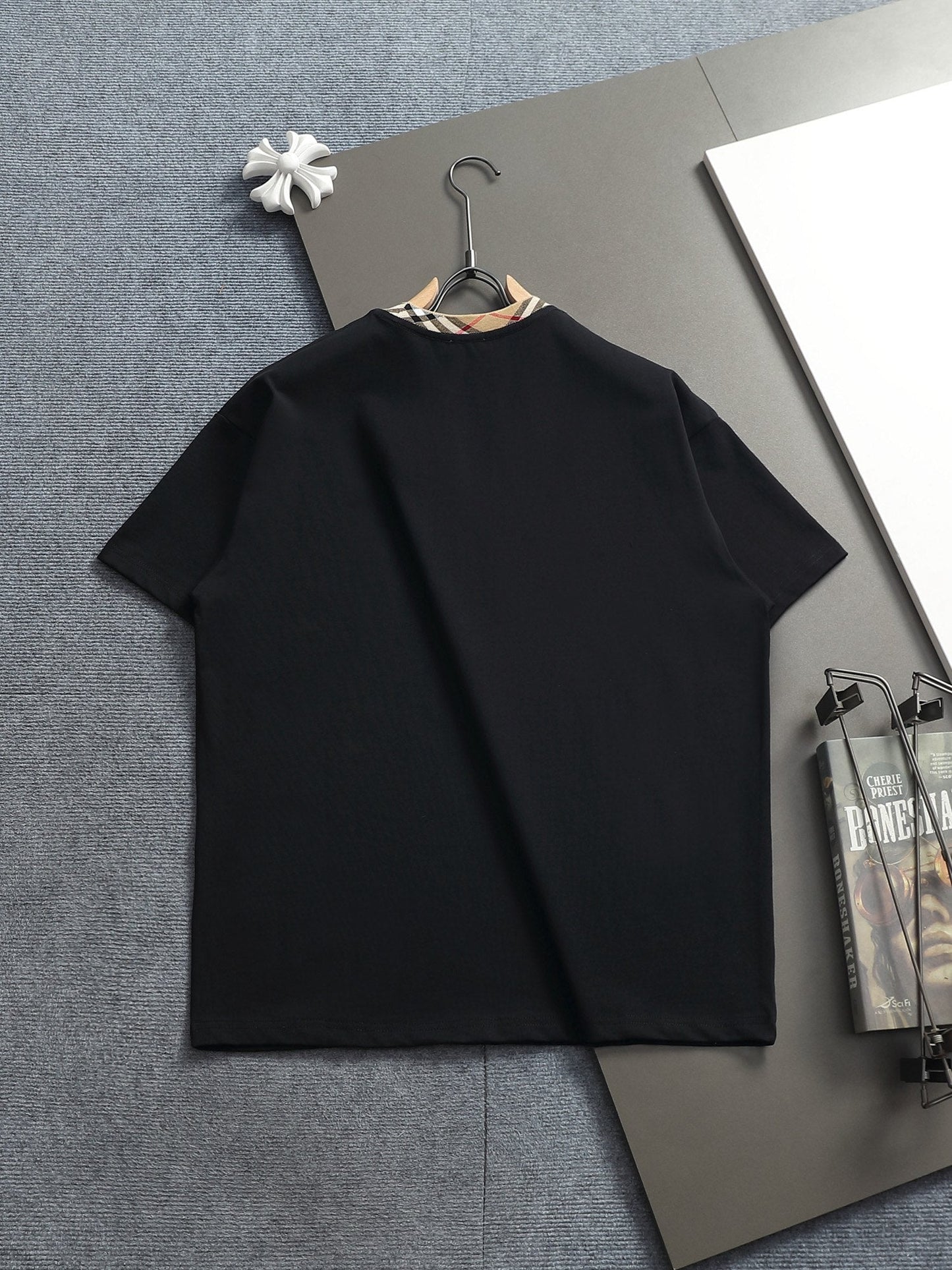 260415 New high-quality striped-neck simple T-shirt