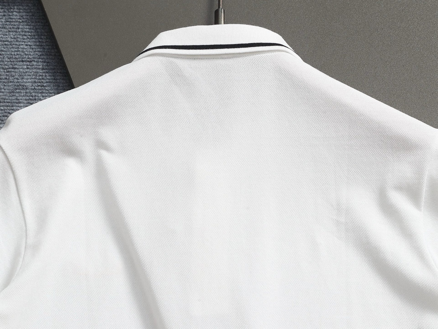 260415 New high-quality color-matched small icon polo shirt