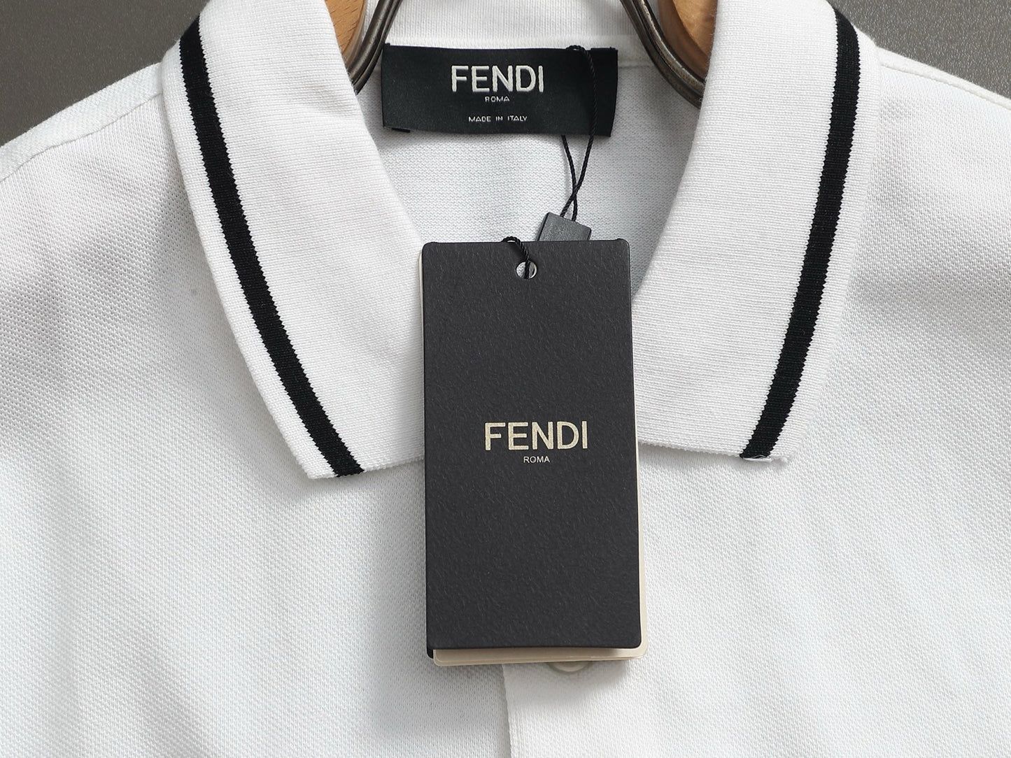 260415 New high-quality color-matched small icon polo shirt