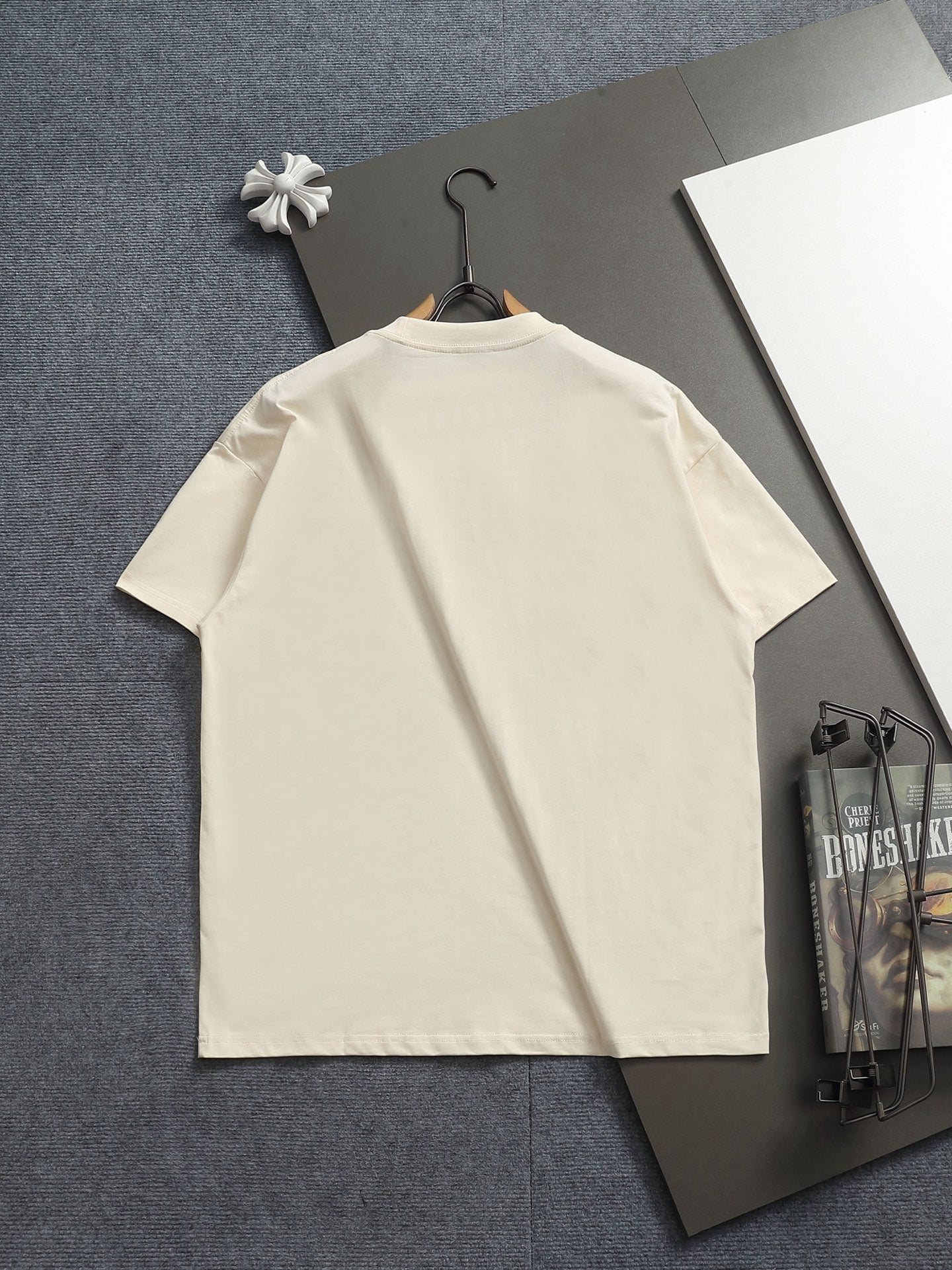 260415 New high-quality, minimalist, essential everyday T-shirt