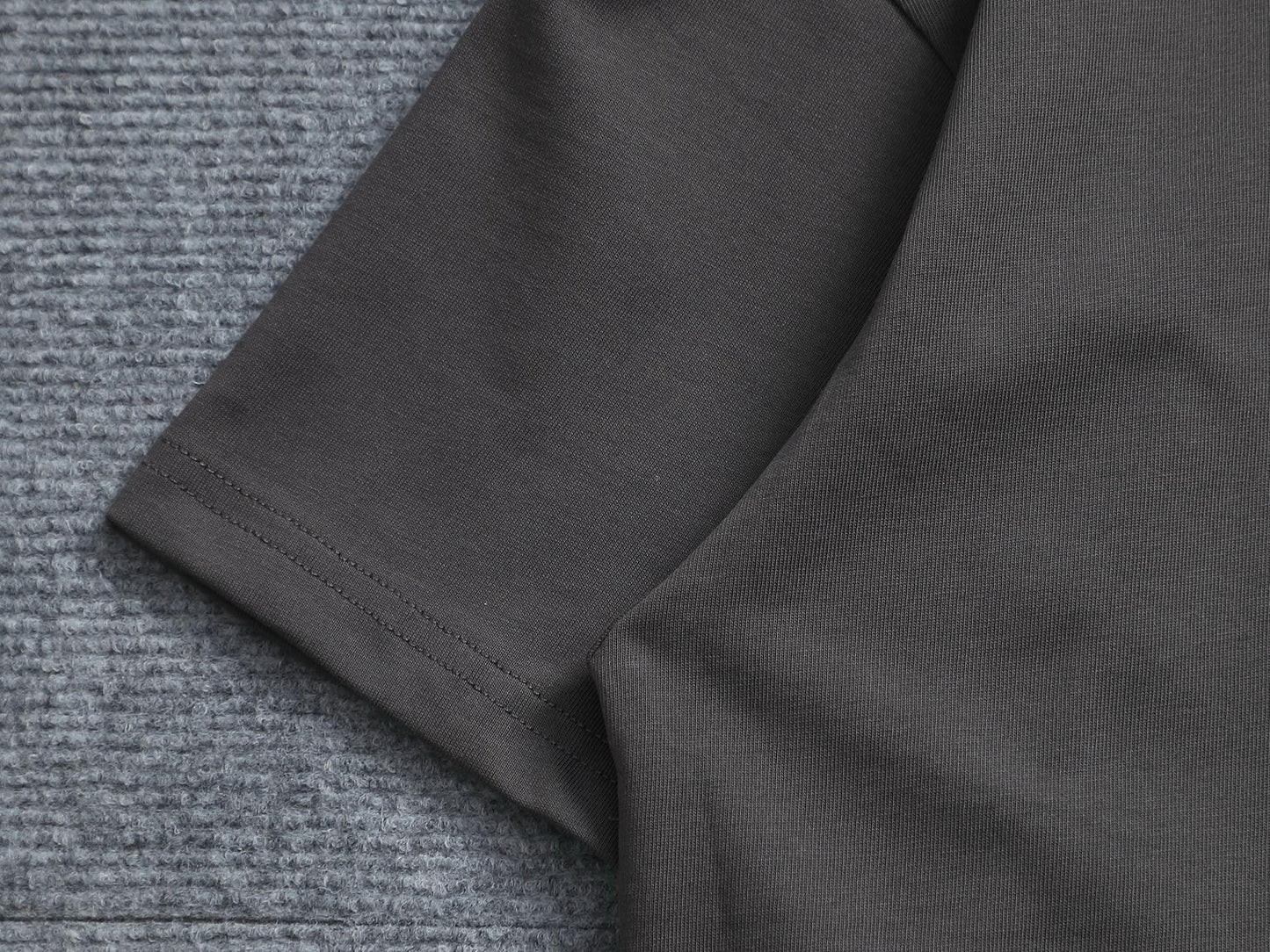 260415 New high-quality, minimalist, essential everyday T-shirt