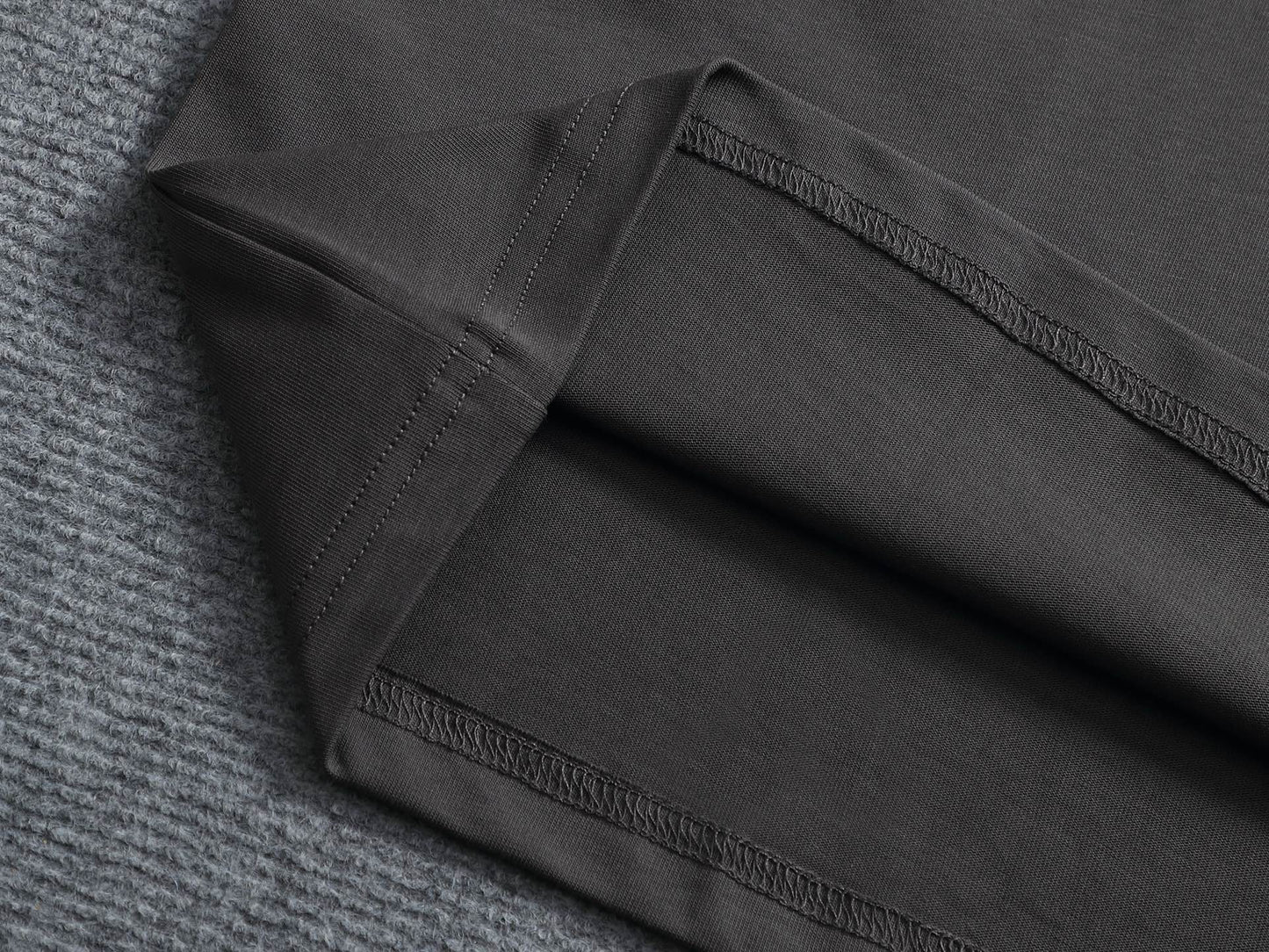 260415 New high-quality, minimalist, essential everyday T-shirt