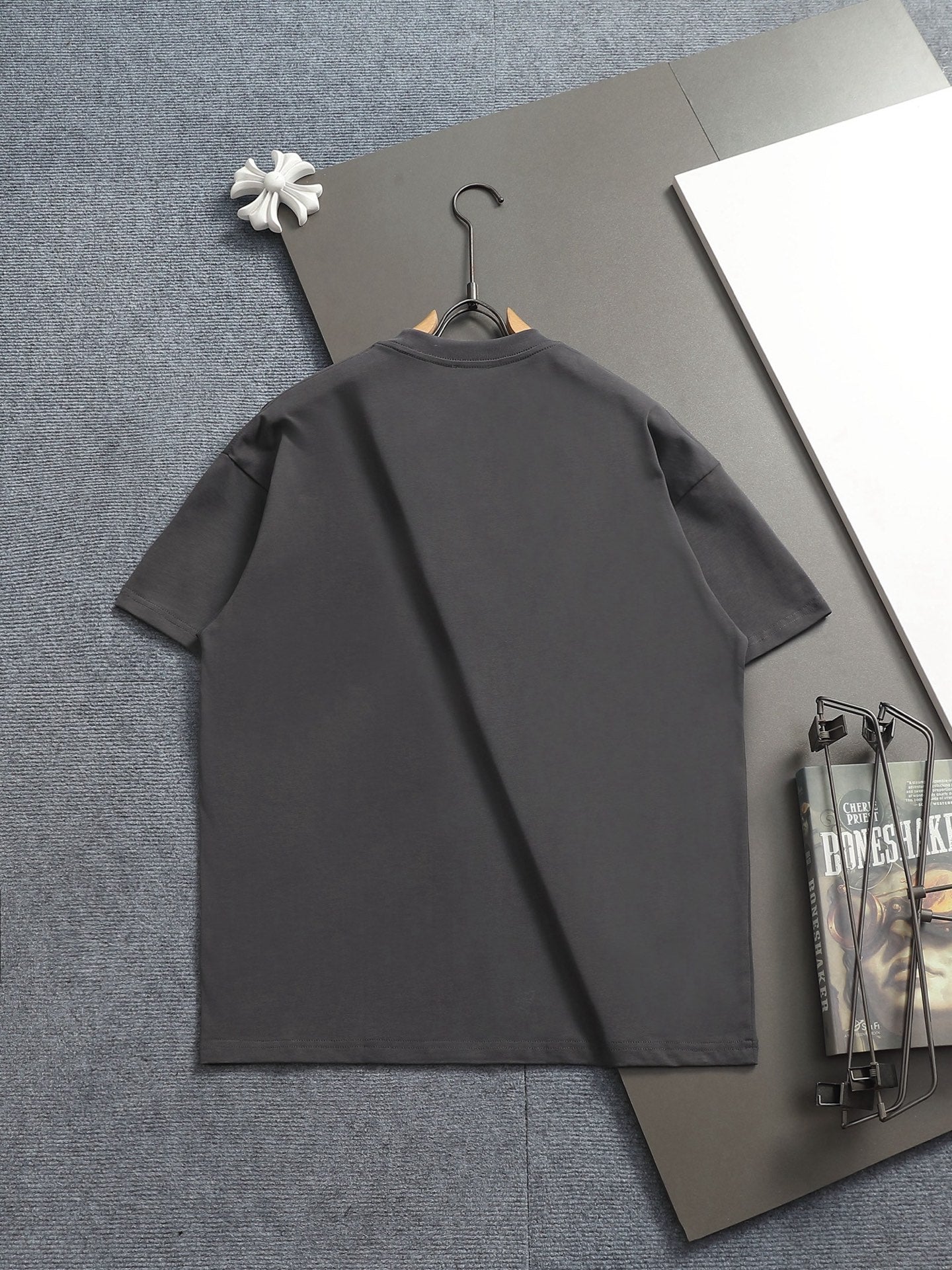 260415 New high-quality, minimalist, essential everyday T-shirt
