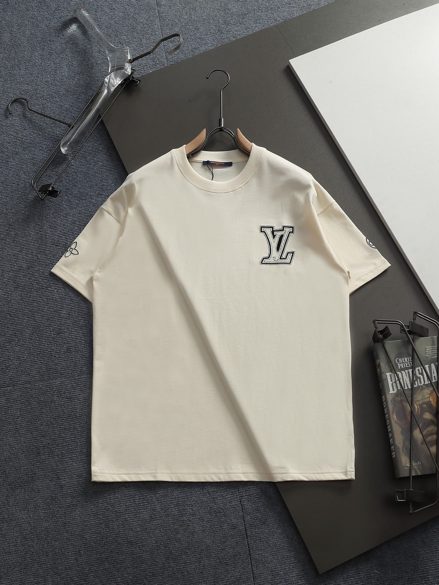 260415 New high-quality simple embroidery design T-shirt