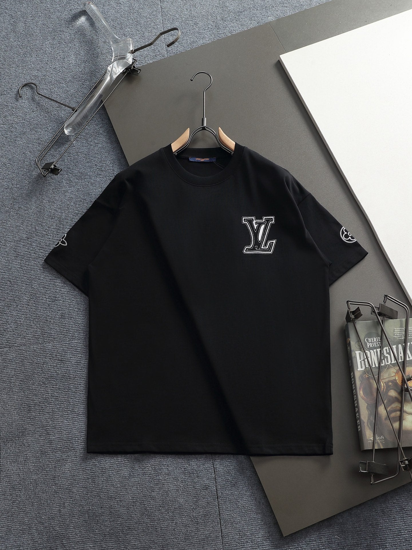 260415 New high-quality simple embroidery design T-shirt