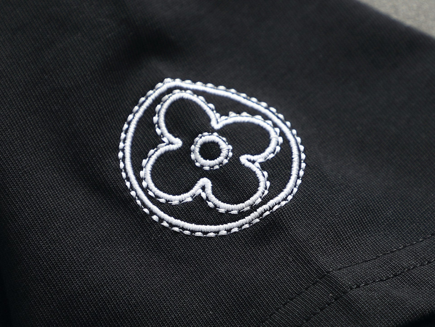 260415 New high-quality simple embroidery design T-shirt