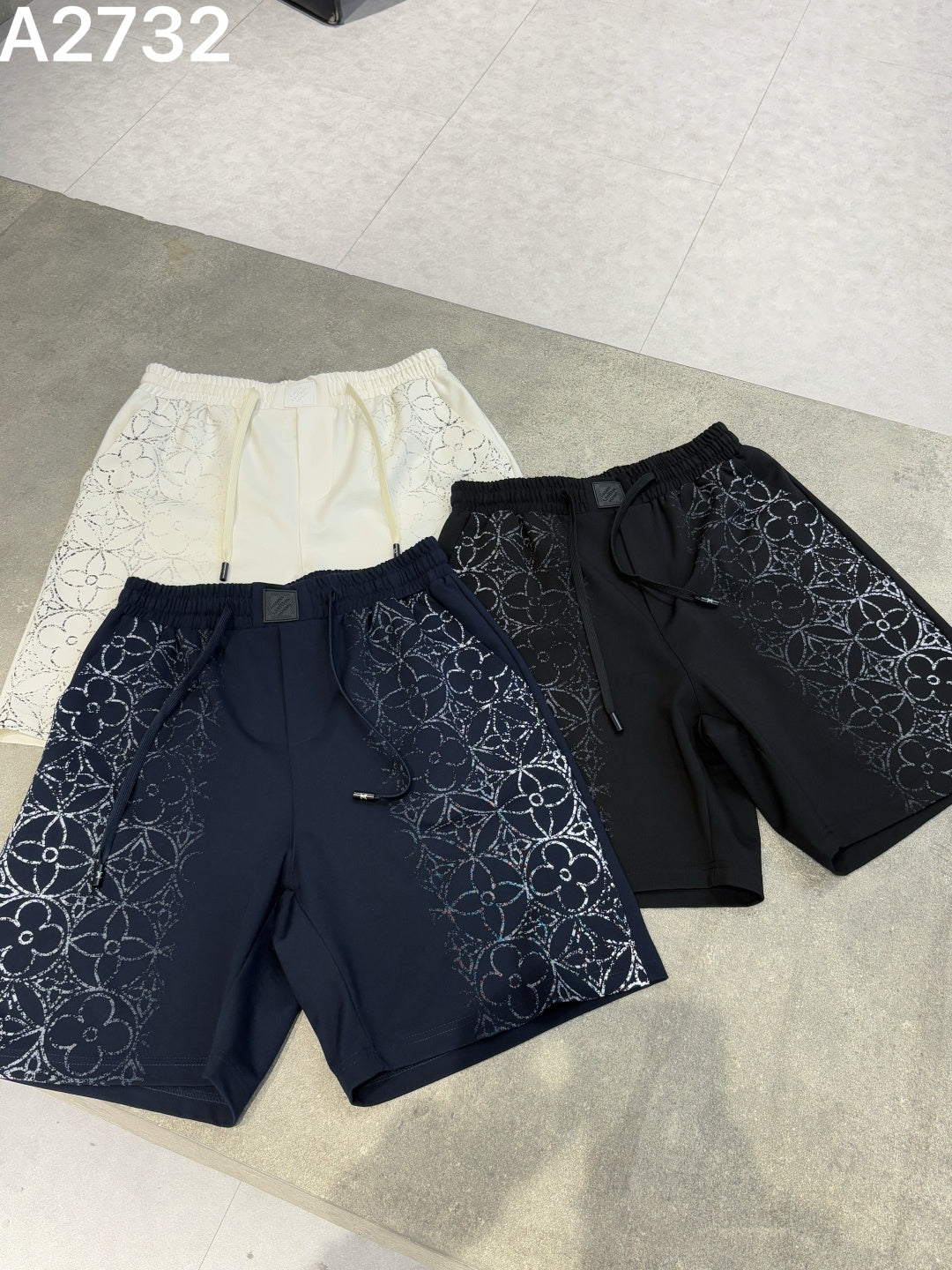 260415 New high-quality knitted gradient shorts