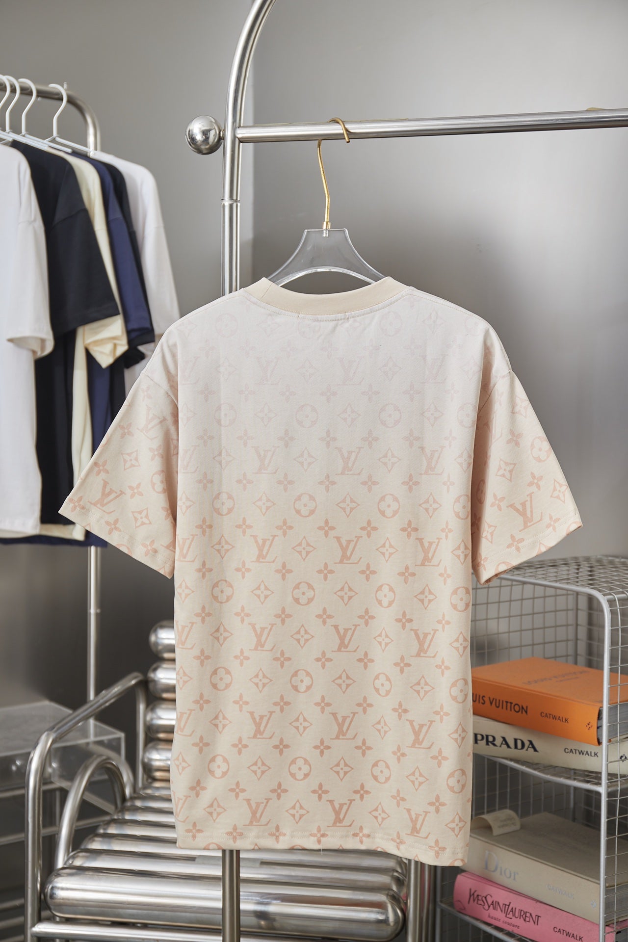 260421 New high-quality gradient-print T-shirt