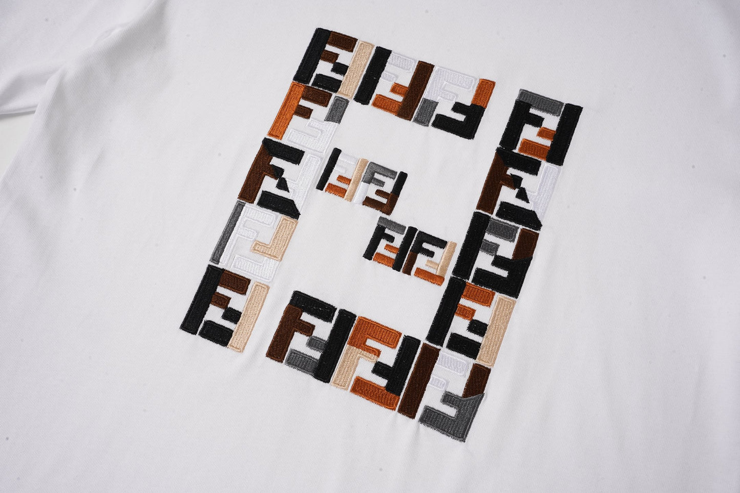260421 New high-quality multi-color double-F patchwork embroidered T-shirt