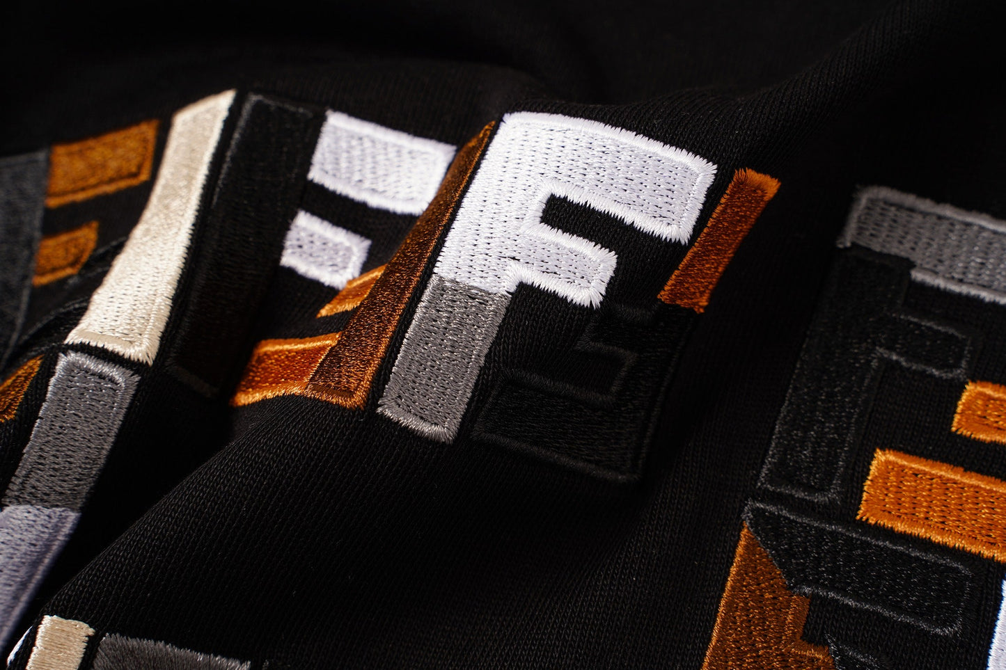 260421 New high-quality multi-color double-F patchwork embroidered T-shirt