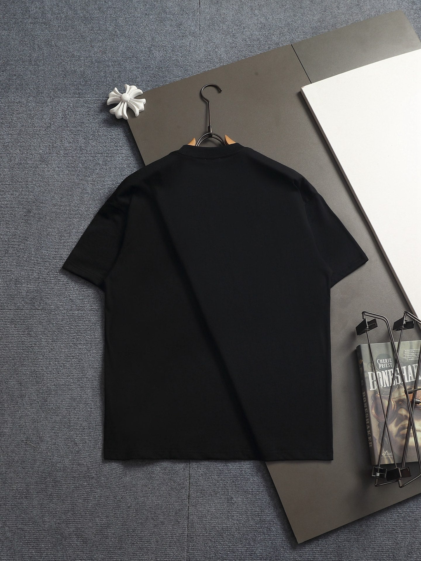 260421 New high-quality classic logo embroidered T-shirt