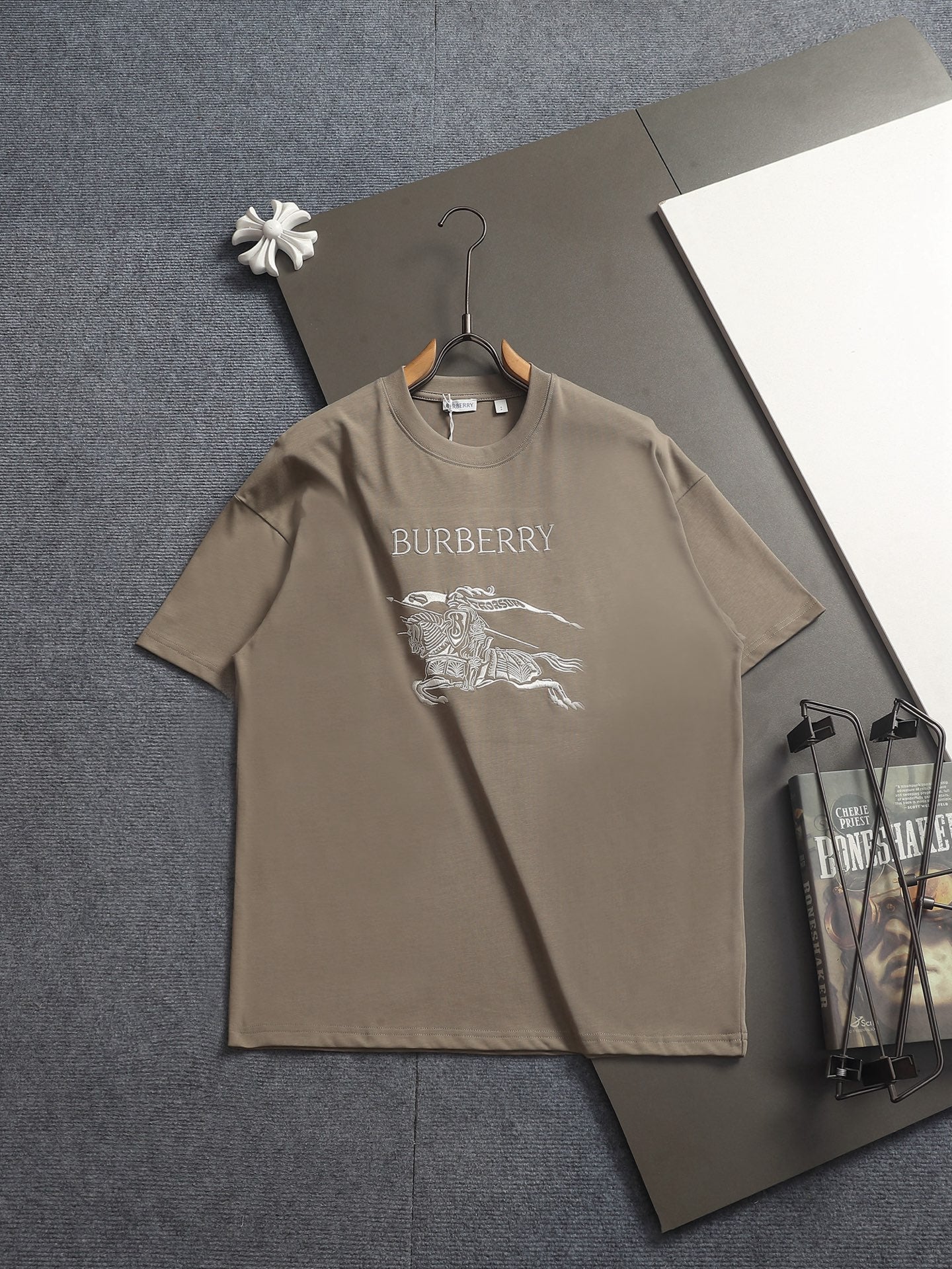 260421 New high-quality classic logo embroidered T-shirt