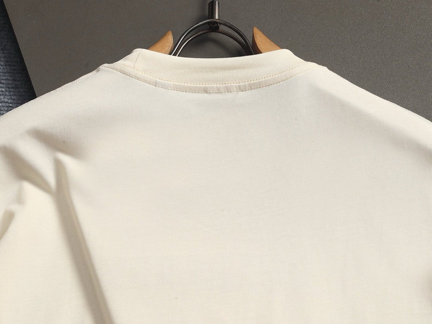 260421 New high-quality classic logo embroidered T-shirt