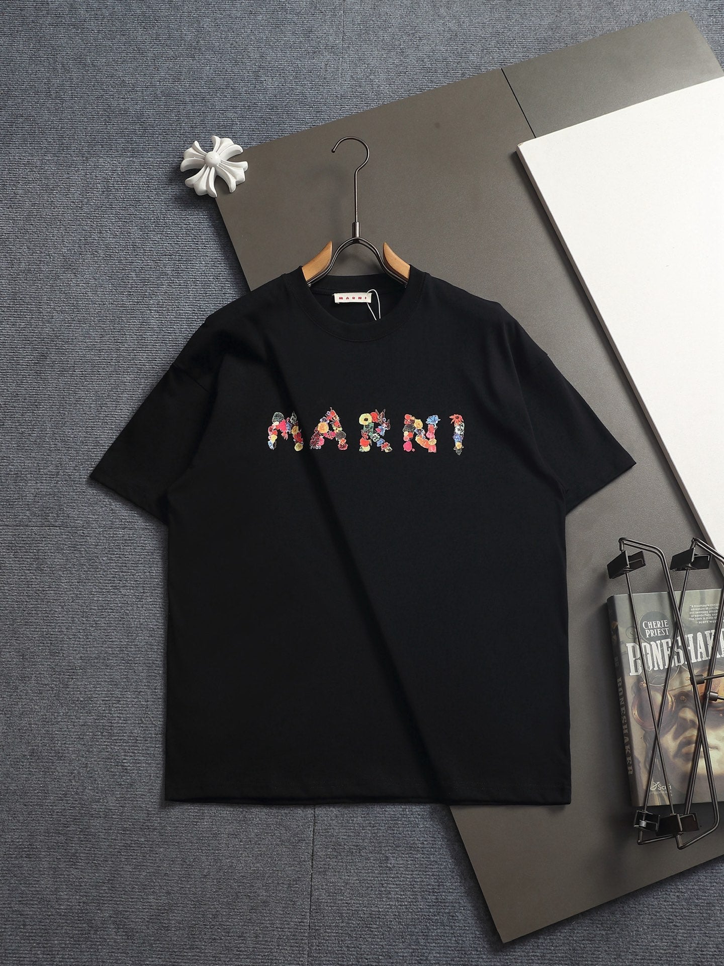 260421 New high-quality, minimalist and retro-printed T-shirt