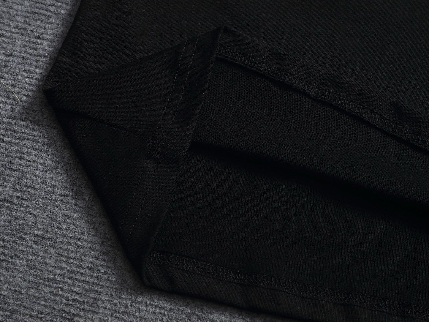 260421 New high-quality, minimalist and retro-printed T-shirt