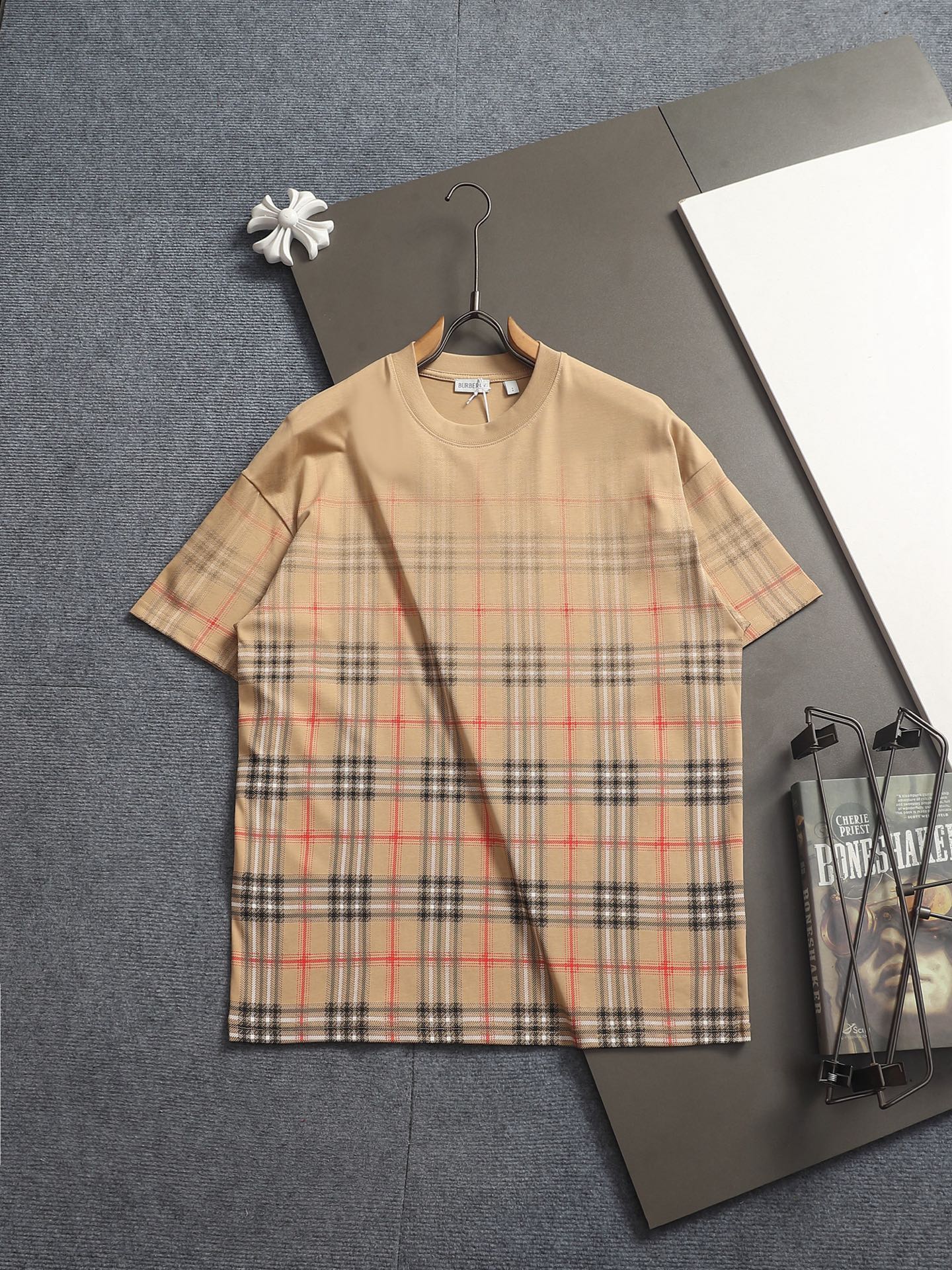260421 New high-quality checked three-dimensional gradient printed T-shirt