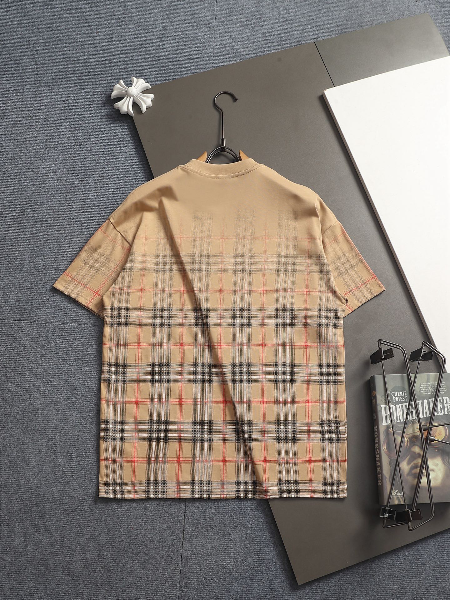 260421 New high-quality checked three-dimensional gradient printed T-shirt