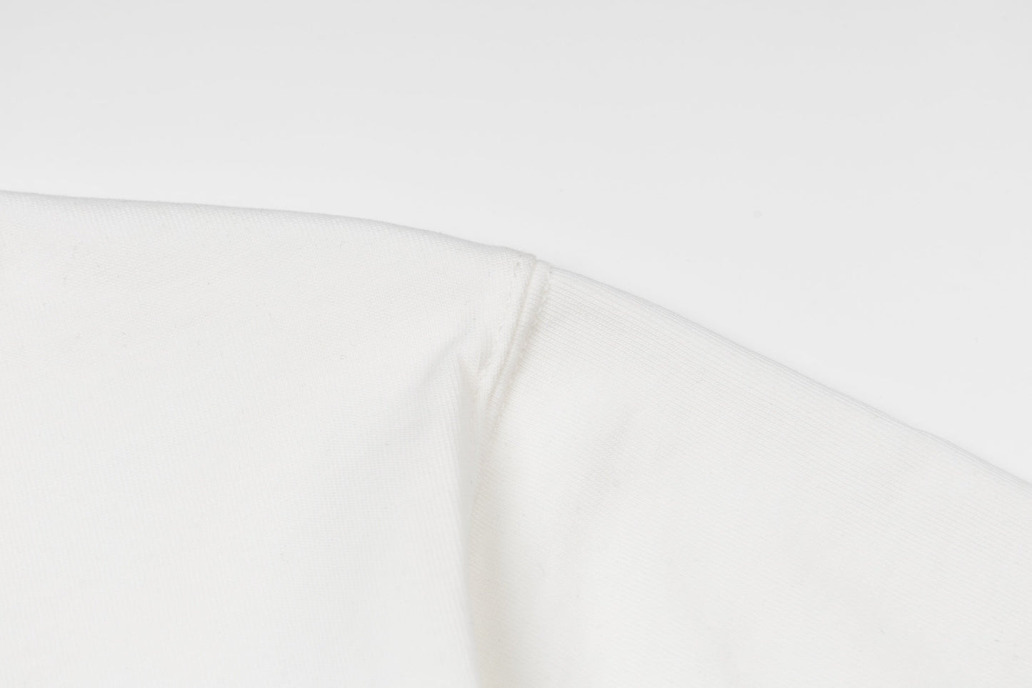 260428 New high-quality double-process embroidered T-shirt with fabric applique design