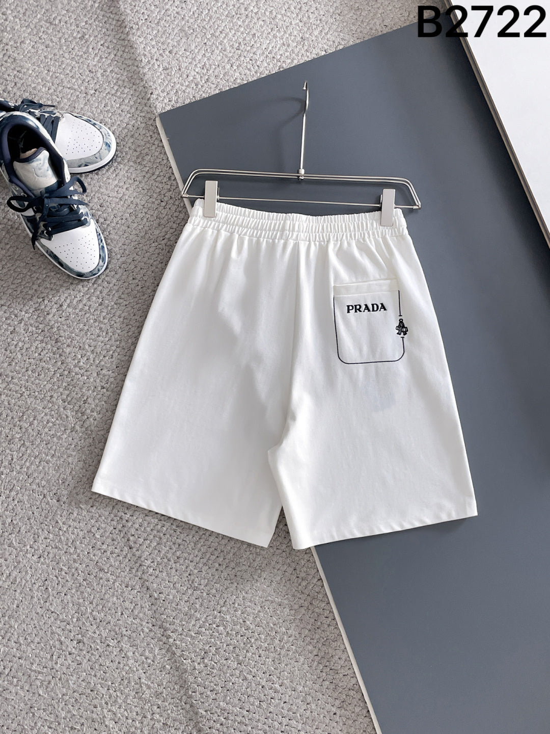260428 New high-quality, simple knitted embroidered shorts