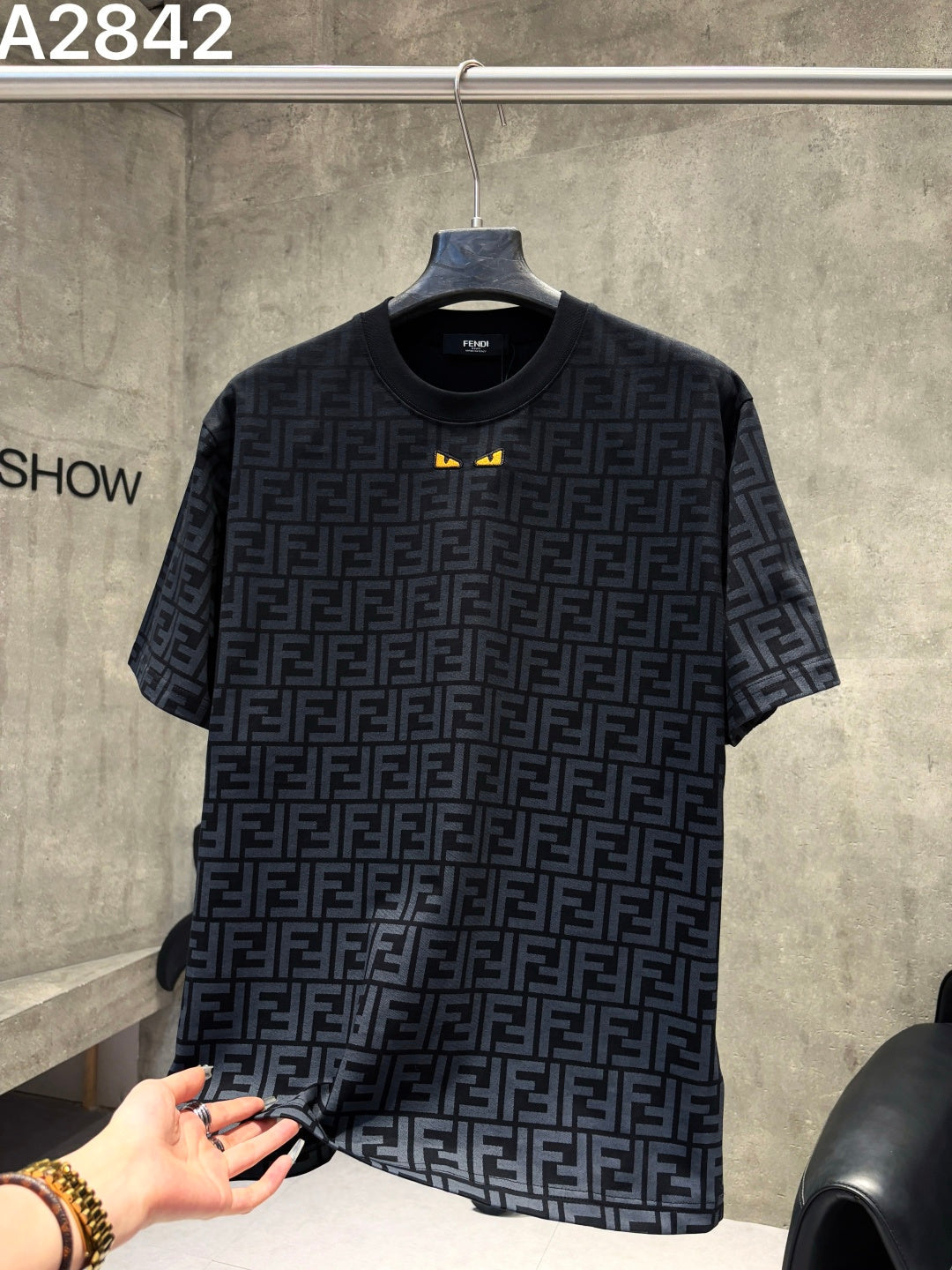 260428 New high-quality custom-made fabric embroidered T-shirt