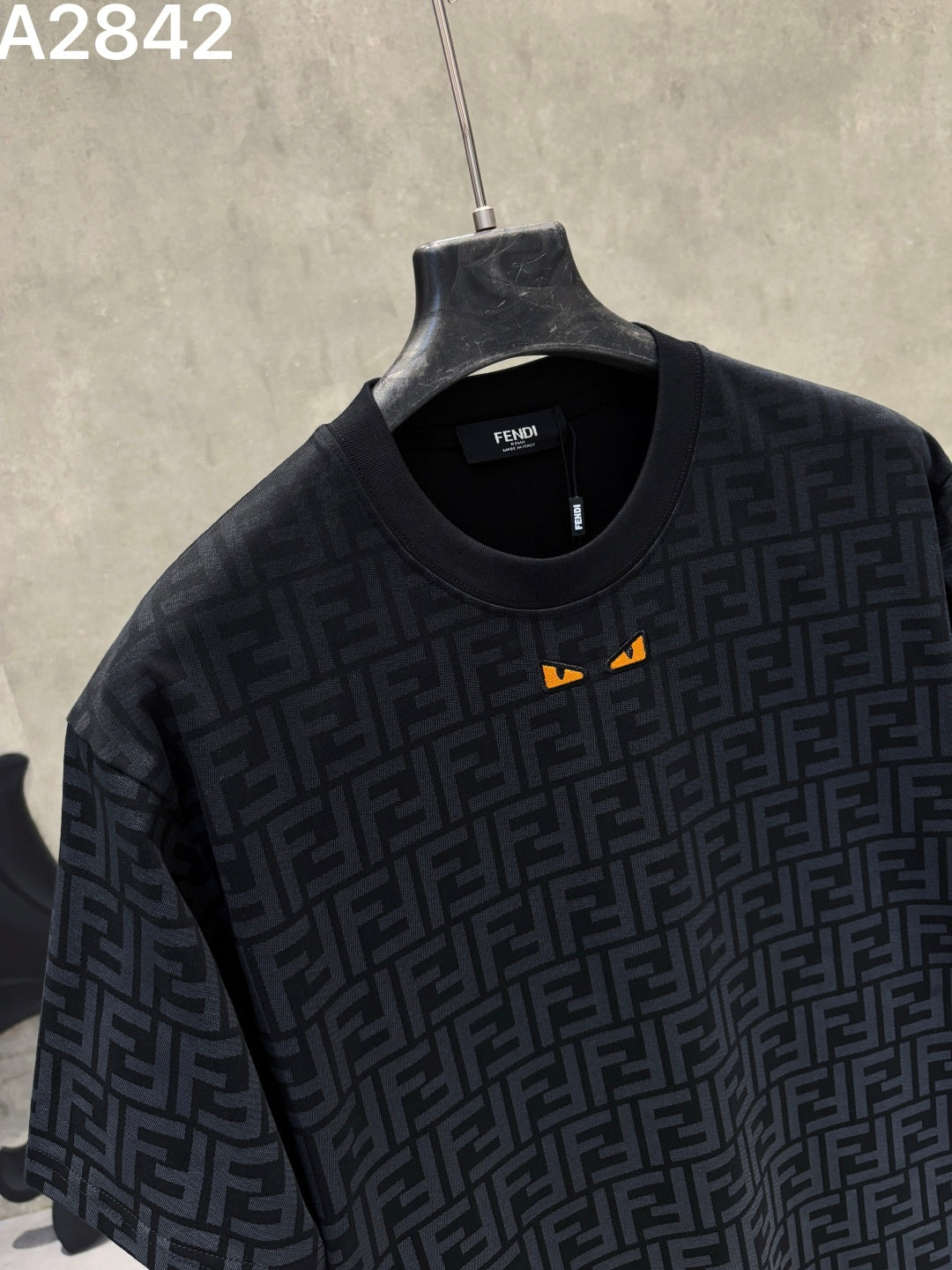 260428 New high-quality custom-made fabric embroidered T-shirt