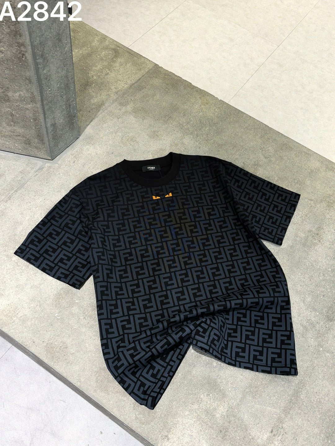 260428 New high-quality custom-made fabric embroidered T-shirt