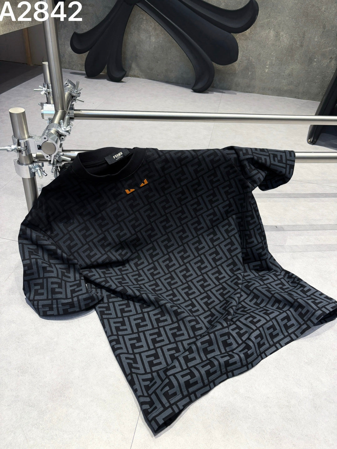 260428 New high-quality custom-made fabric embroidered T-shirt