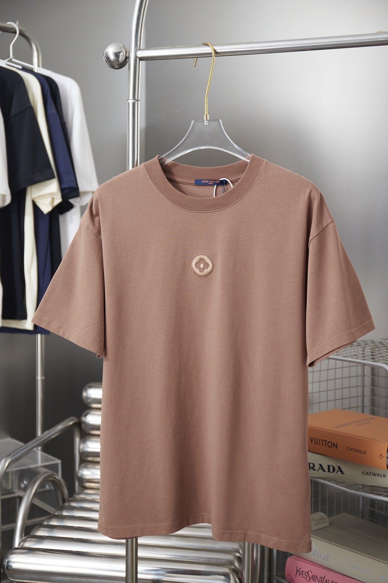 260428 New high-quality everyday-style embroidered T-shirt