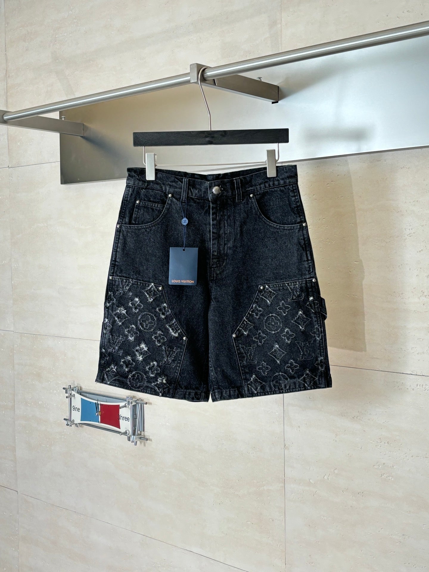 260428 New high-quality distressed and worn-out denim workwear shorts