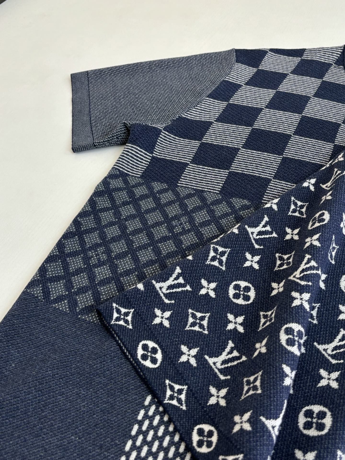 260428 New high-quality irregularly stitched knitted T-shirt