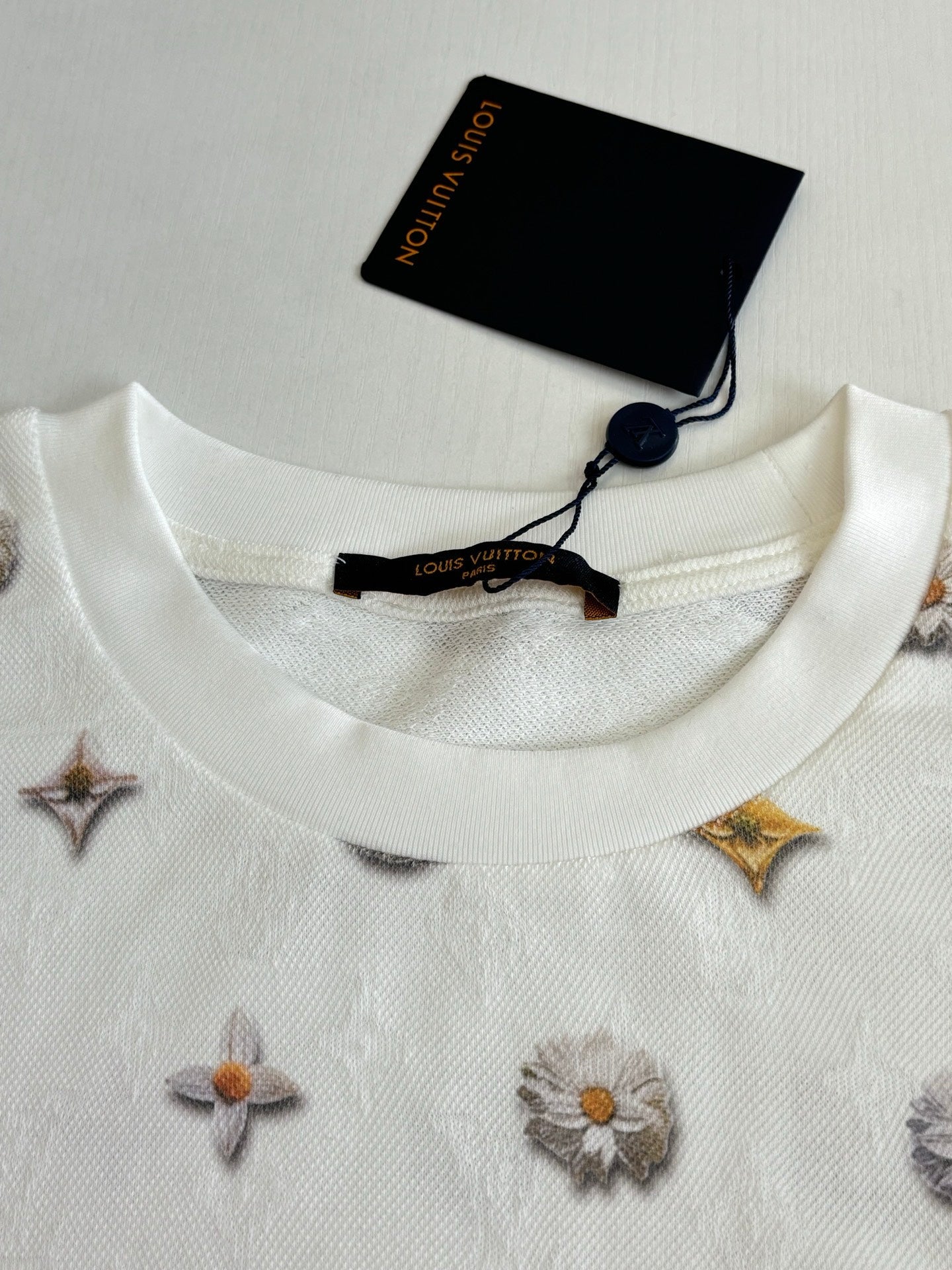 260428 New high-quality jacquard daisy-print T-shirt