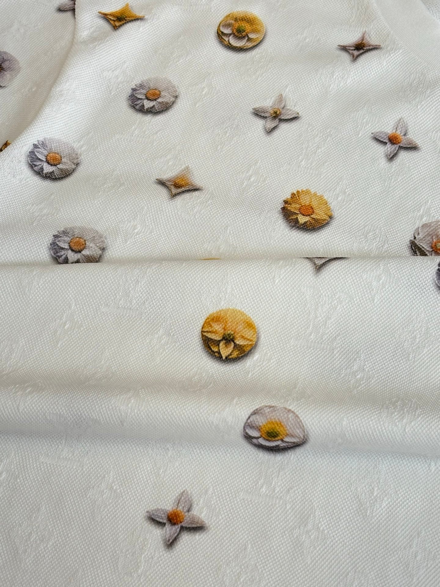 260428 New high-quality jacquard daisy-print T-shirt