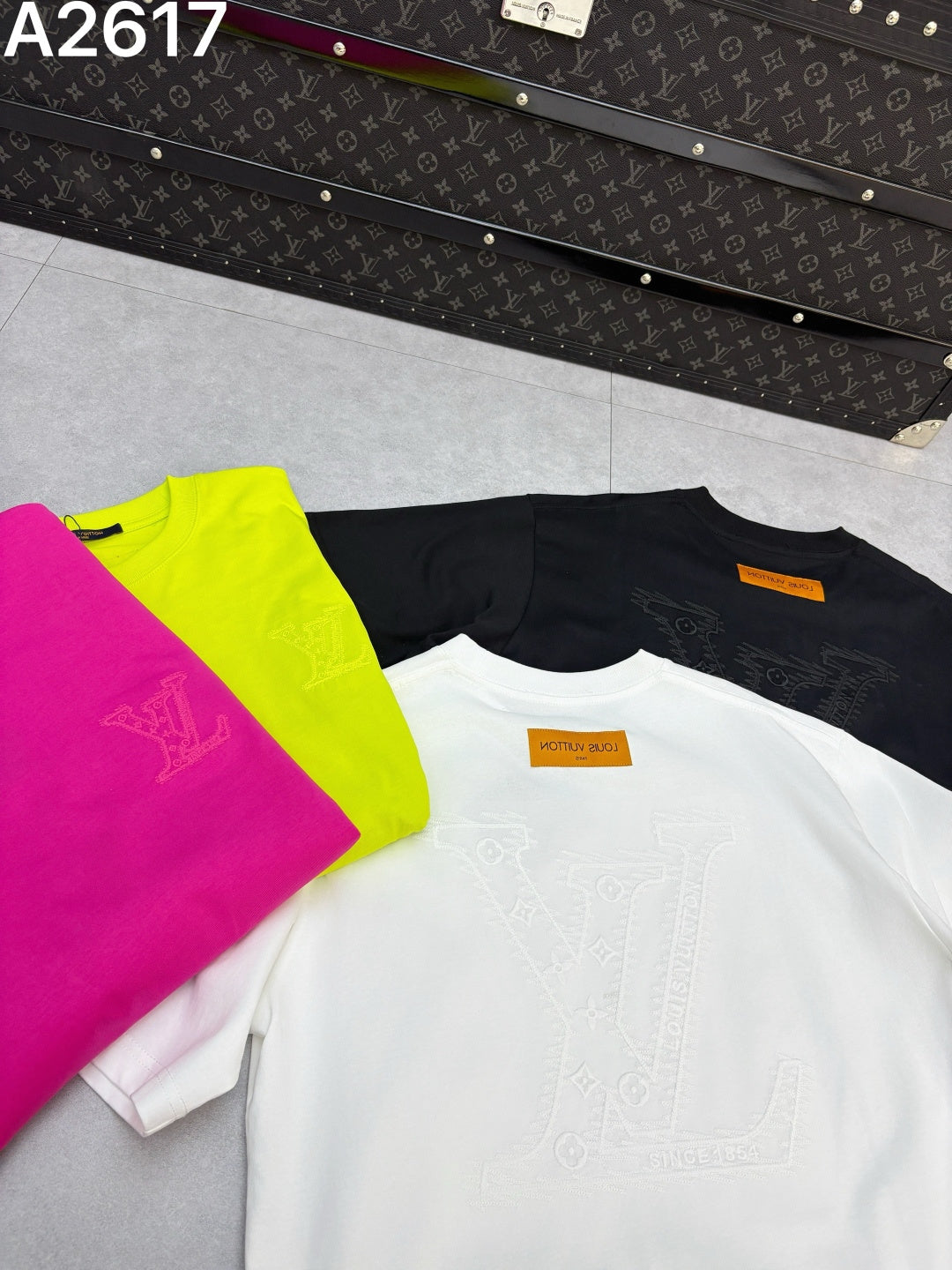 260506 New high-quality matching-color embroidered T-shirt