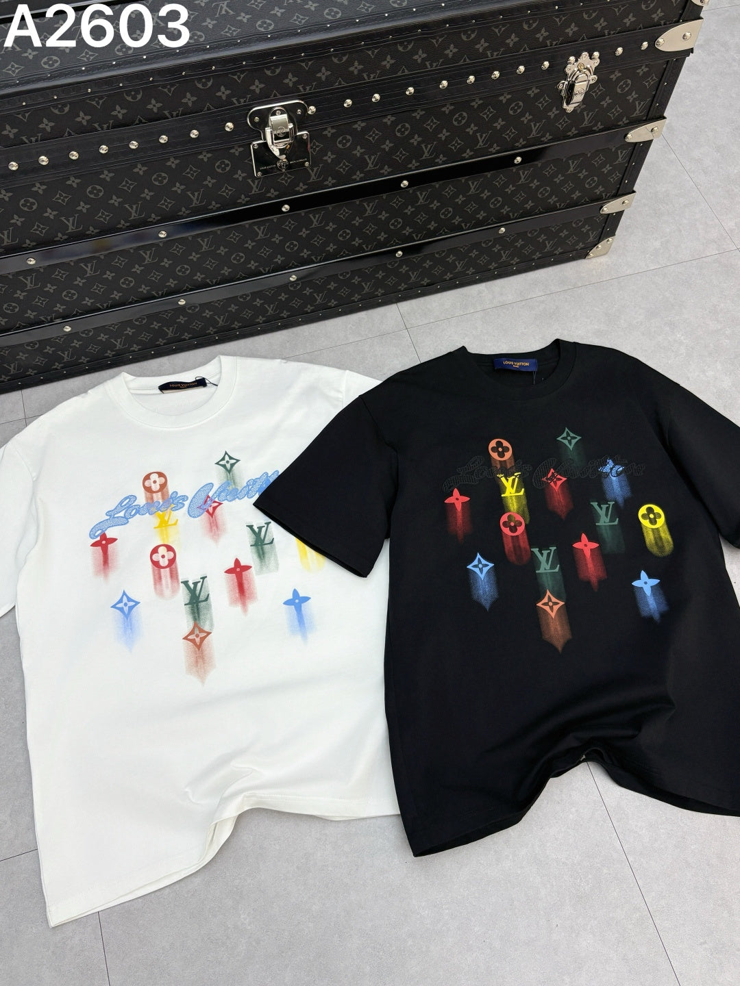 260506 New high-quality, distinctive, and intricate gradient-printed T-shirt