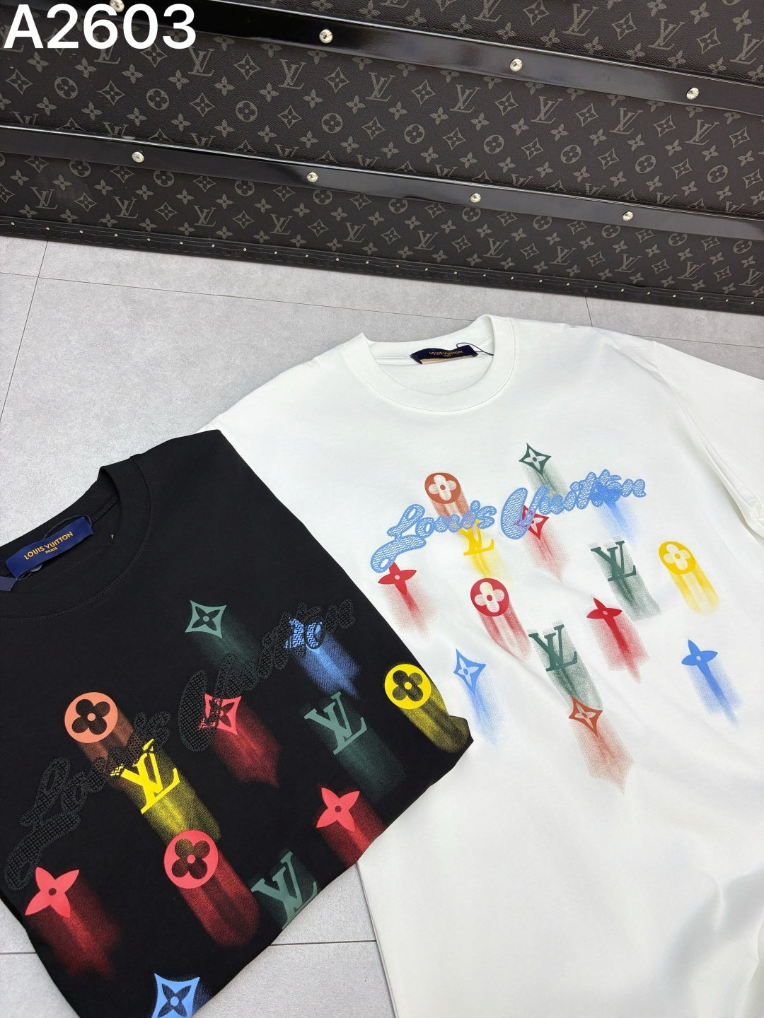 260506 New high-quality, distinctive, and intricate gradient-printed T-shirt