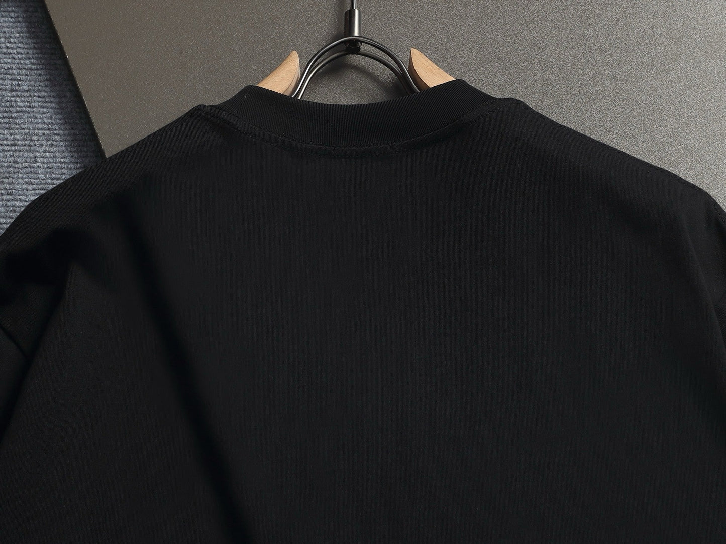 260506 New high-quality embroidered patch T-shirt