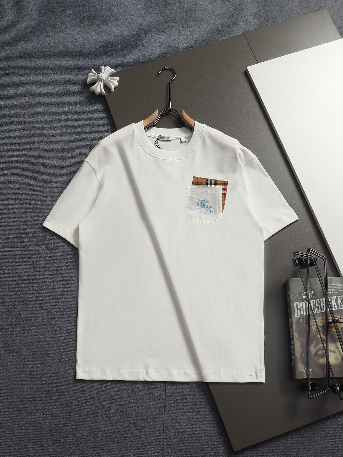 260506 New high-quality embroidered patch T-shirt