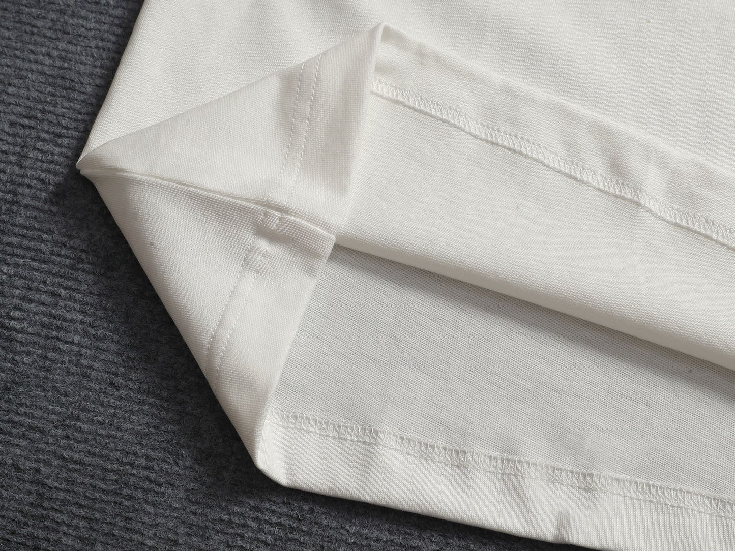 260506 New high-quality embroidered patch T-shirt