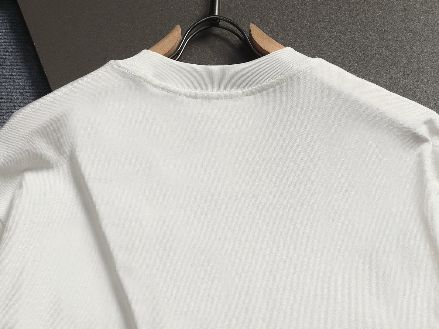 260506 New high-quality embroidered patch T-shirt