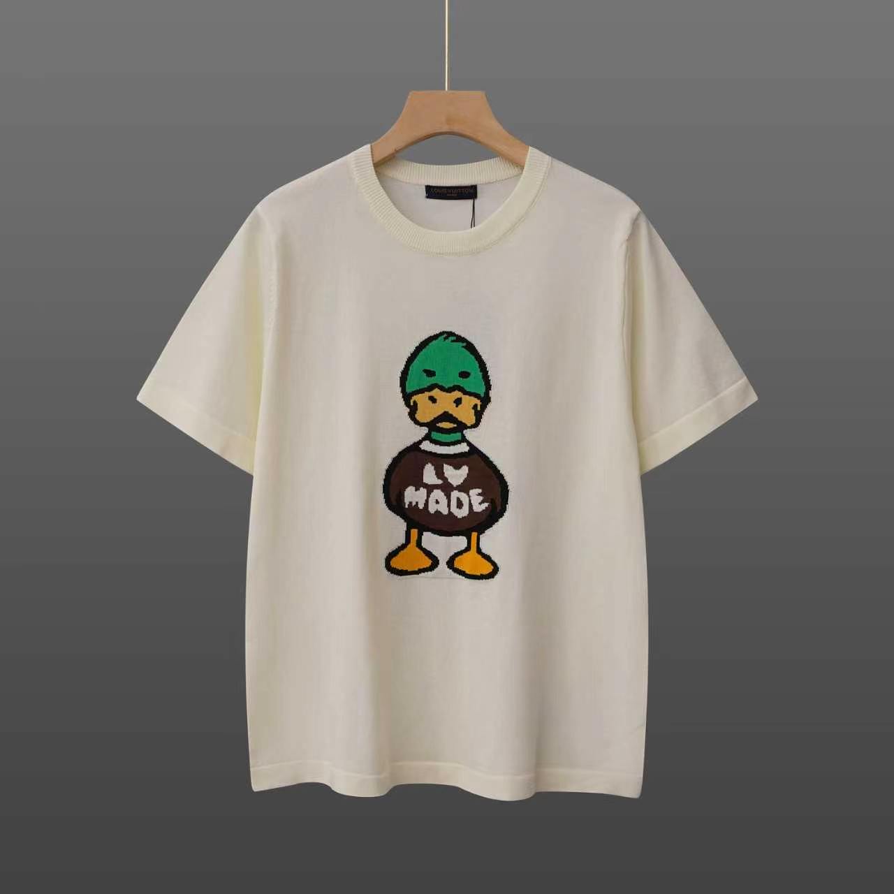 260506 New high-quality T-shirt featuring a duck pattern on the chest, made of a blend of wool and cotton yarn with a jacquard weave.