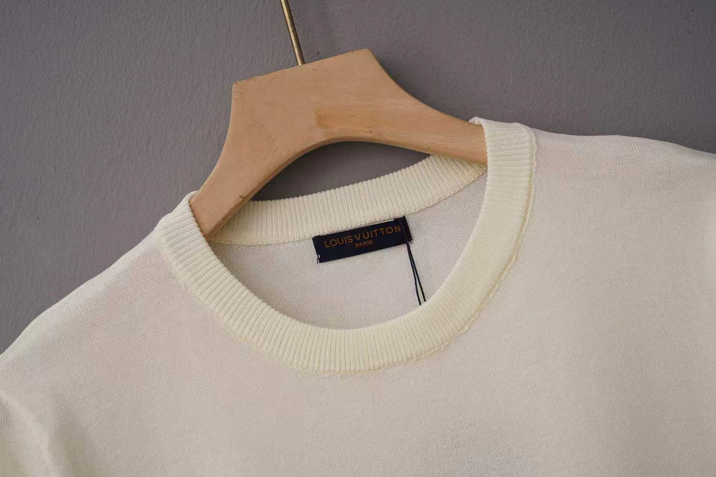 260506 New high-quality T-shirt featuring a duck pattern on the chest, made of a blend of wool and cotton yarn with a jacquard weave.