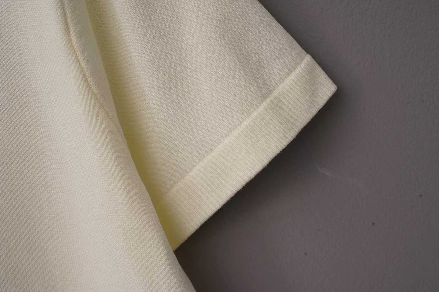 260506 New high-quality T-shirt featuring a duck pattern on the chest, made of a blend of wool and cotton yarn with a jacquard weave.