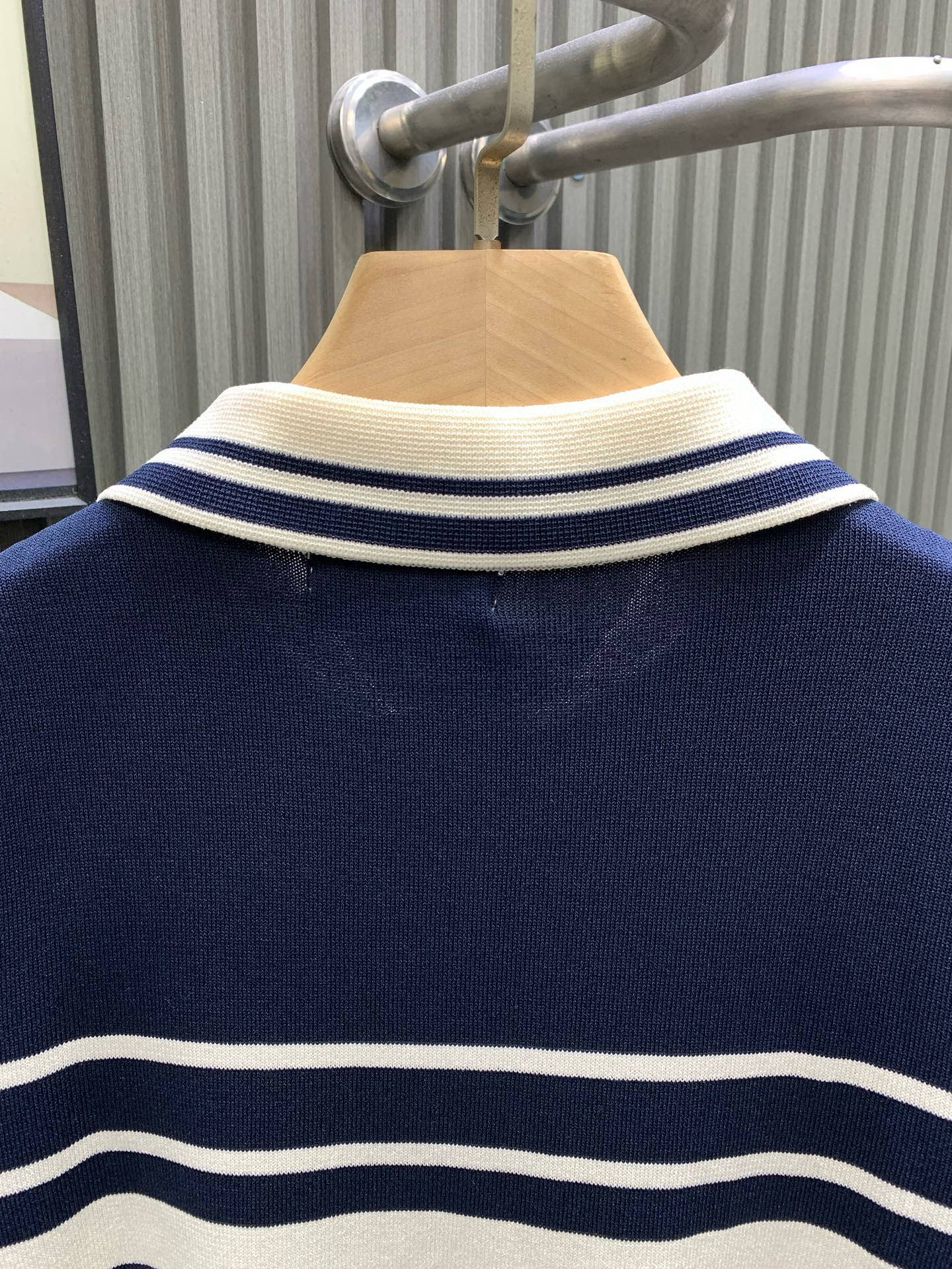 260506 New high-quality striped contrast knit polo shirt
