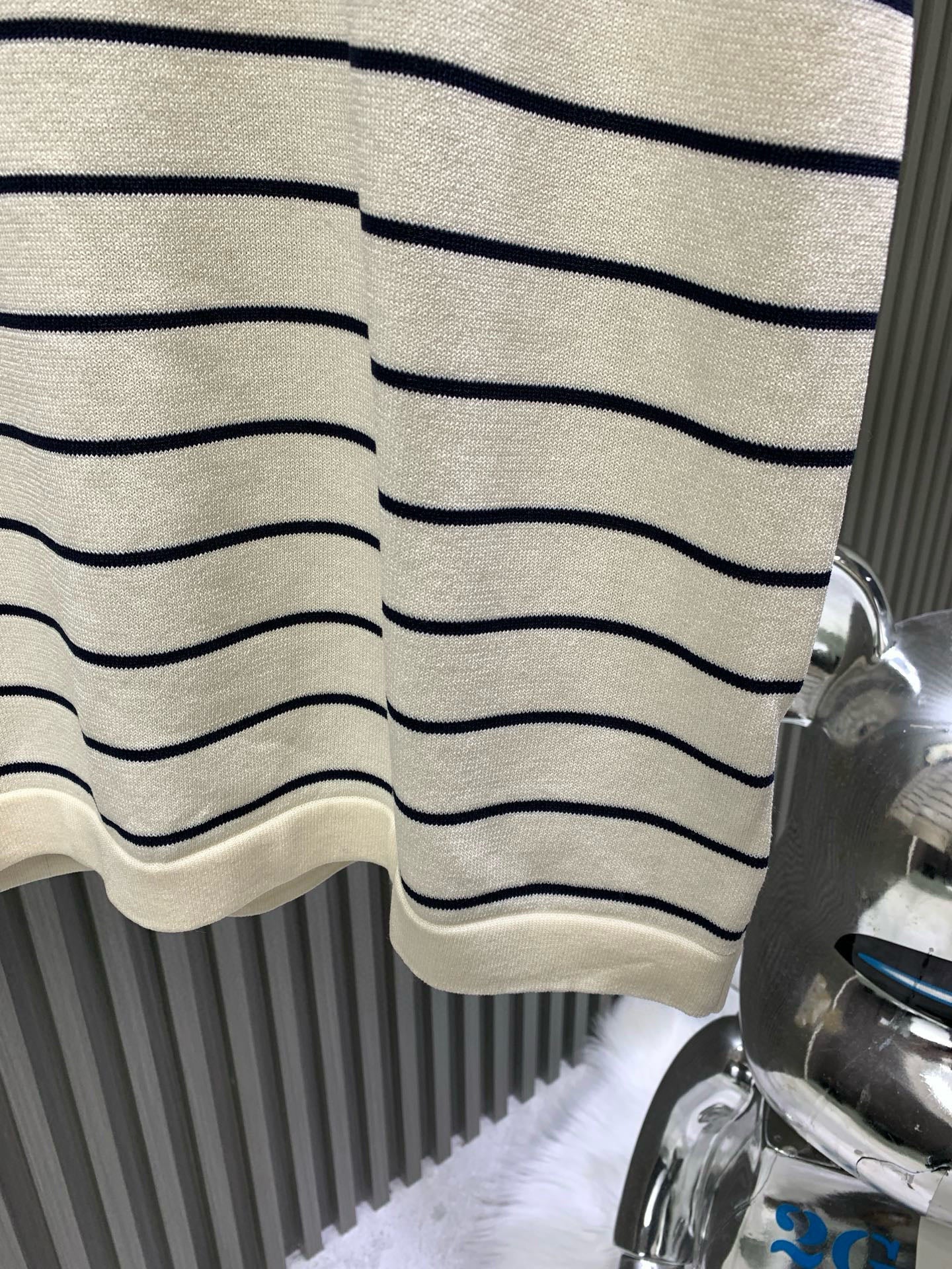 260506 New high-quality striped contrast knit polo shirt
