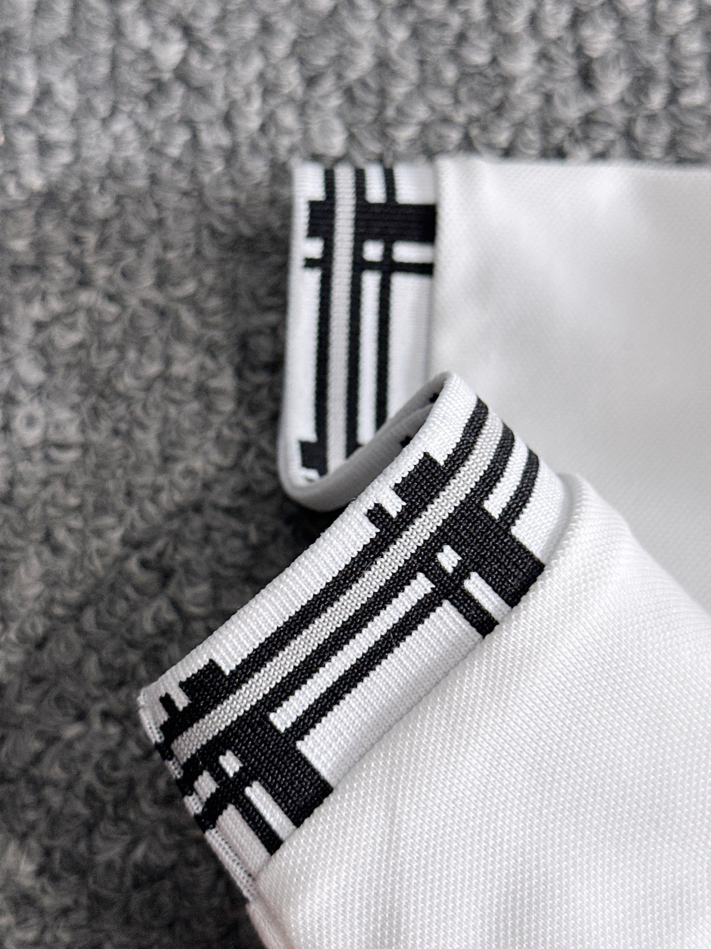 260511 New high-quality embroidered neckline jacquard patchwork design Polo shirt