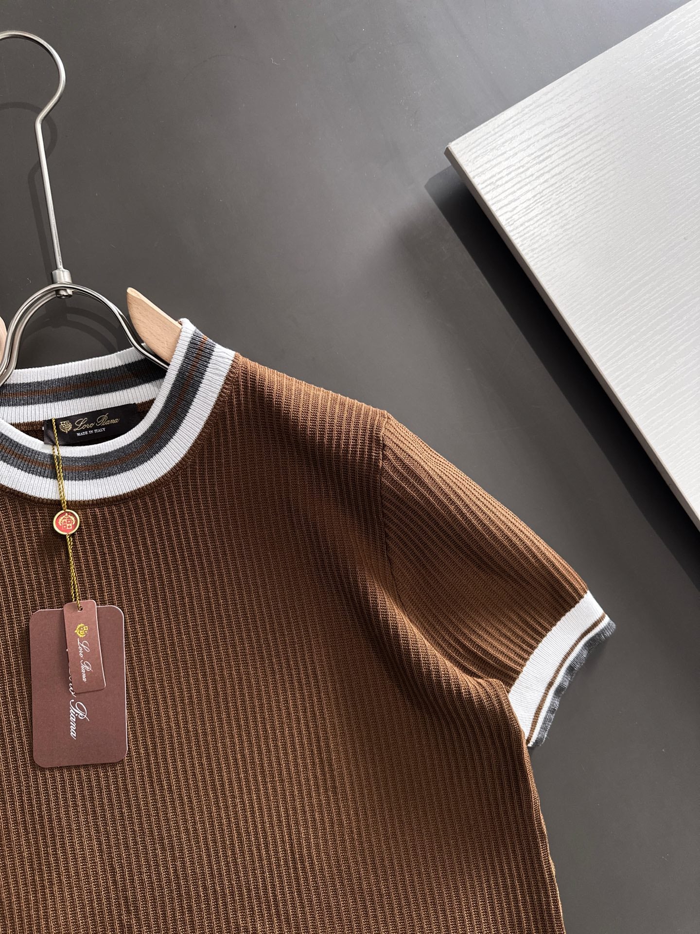 260511 New high-quality combed cotton yarn interwoven neckline knitted T-shirt