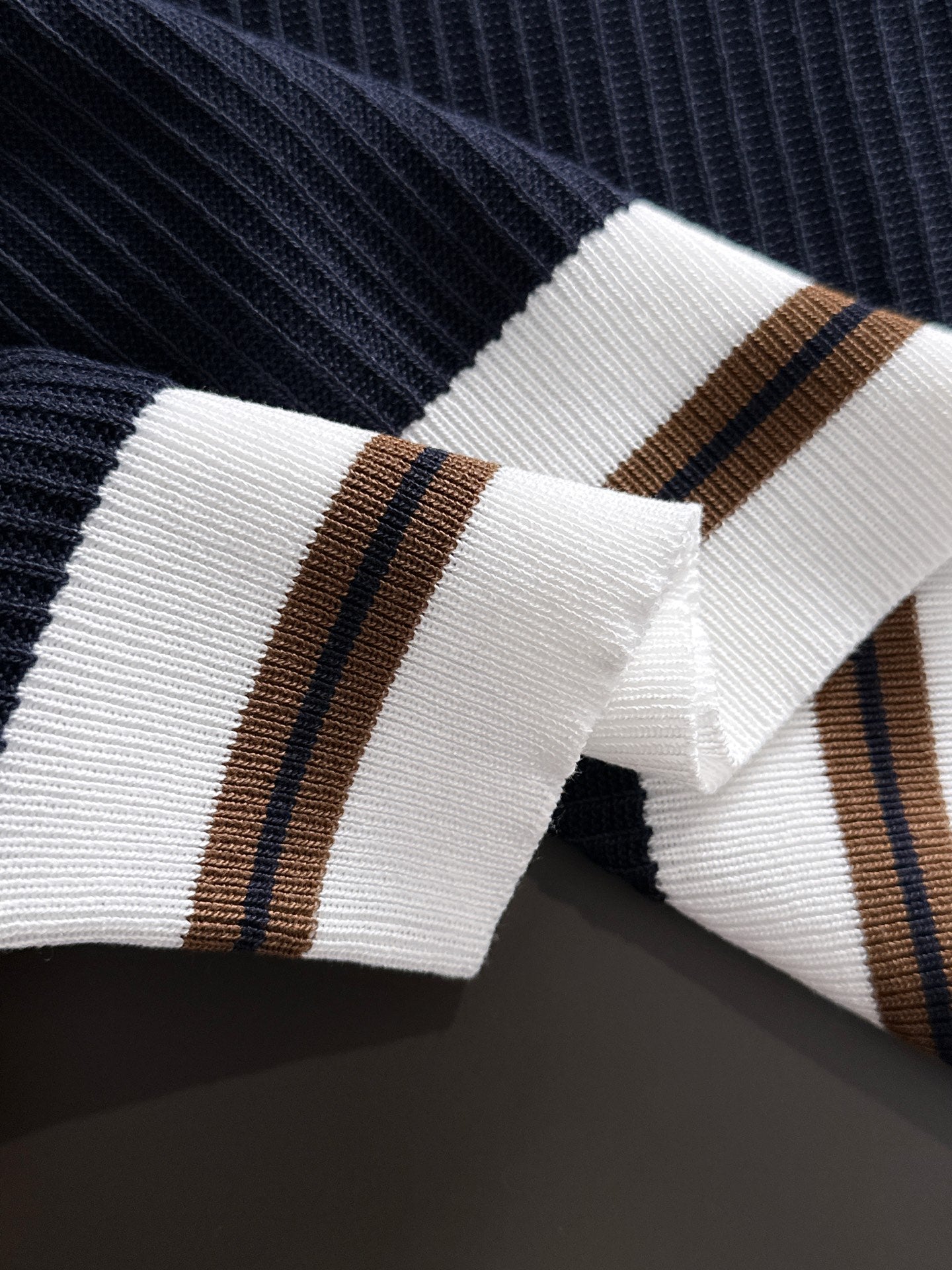260511 New high-quality combed cotton yarn interwoven neckline knitted T-shirt